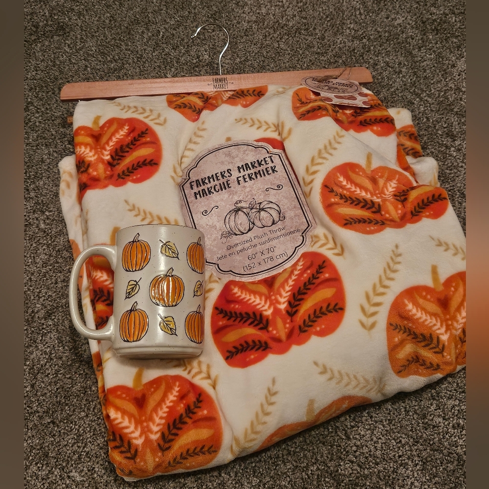 Pumpkin Print Blanket and Mug Set Oversized Throw 60x70 Nwts